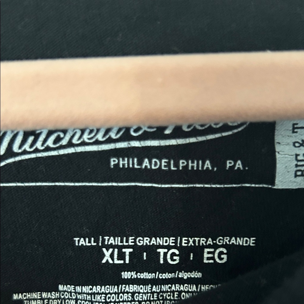 Mitchell & Ness Black Raiders Graphic Tee - Picture 4 of 8